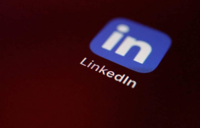 microsofts-linkedin-sued-for-disclosing-customer-information-to-train-ai-models.jpg